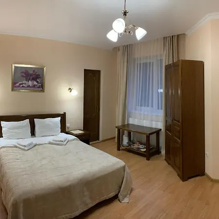 Отель Сонячна Квітка Hotel Polyana (Transcarpathia)