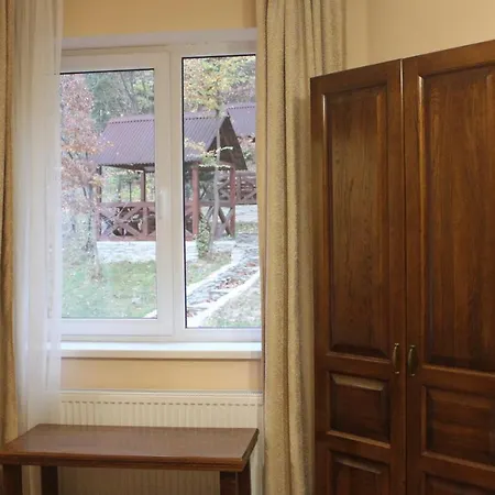 Отель Сонячна Квітка Hotel Polyana (Transcarpathia)